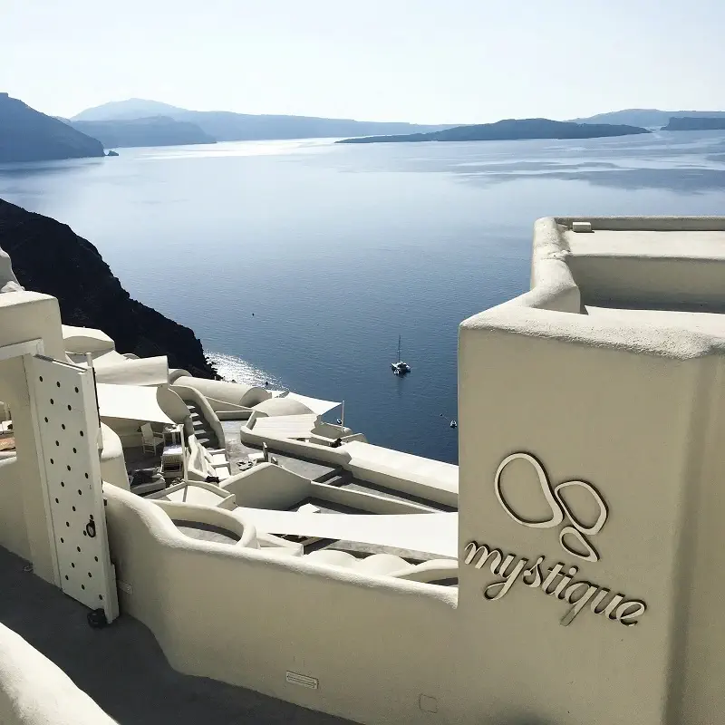 Mystique, Santorini